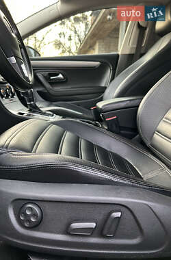 Купе Volkswagen CC / Passat CC 2011 в 