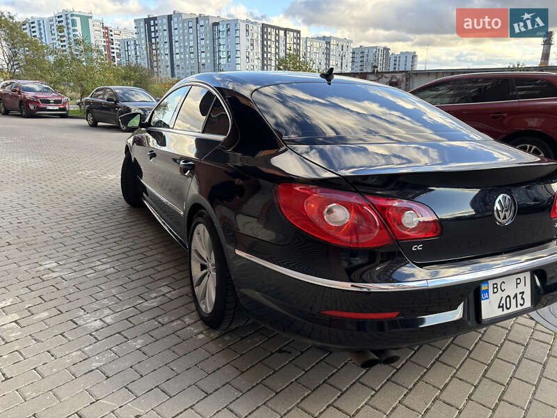 Купе Volkswagen CC / Passat CC 2011 в Львове