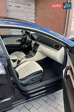 Купе Volkswagen CC / Passat CC 2011 в 