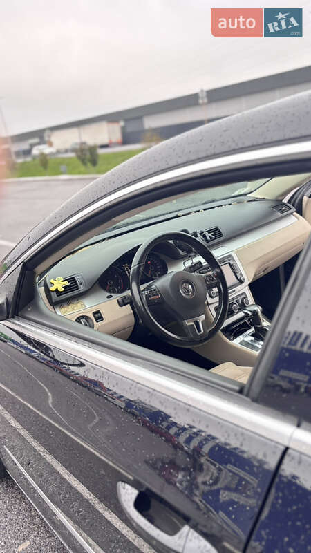Купе Volkswagen CC / Passat CC 2010 в Мукачево