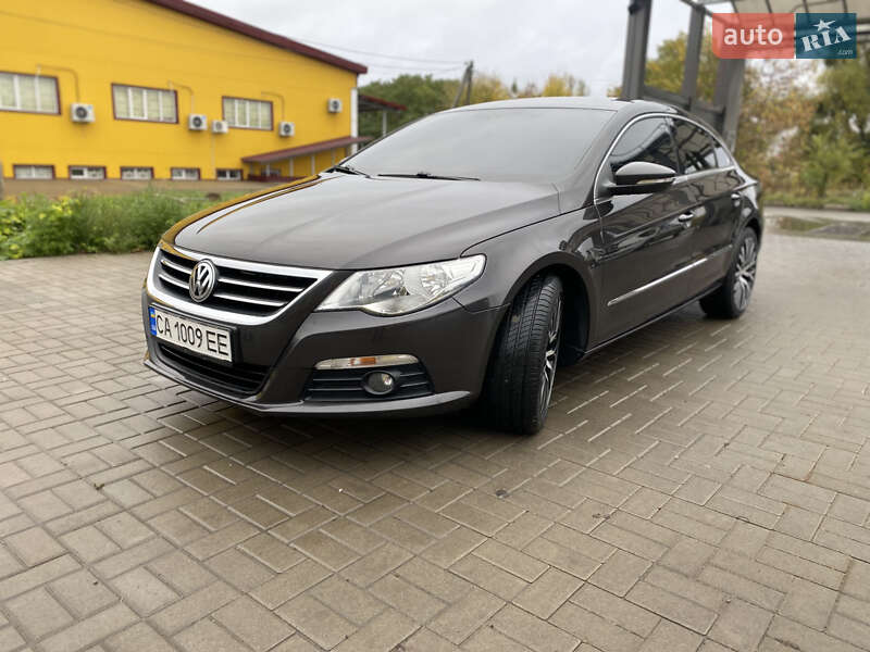 Купе Volkswagen CC / Passat CC 2008 в Умані