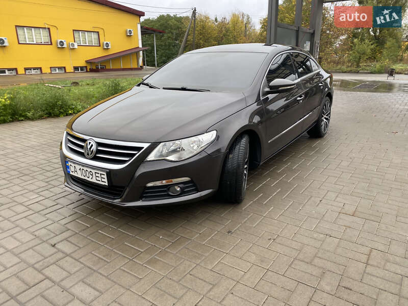 Купе Volkswagen CC / Passat CC 2008 в Умані