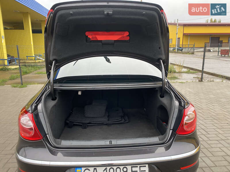 Купе Volkswagen CC / Passat CC 2008 в Умані