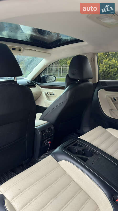 Купе Volkswagen CC / Passat CC 2011 в Смілі