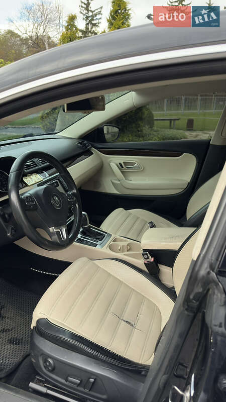 Купе Volkswagen CC / Passat CC 2011 в Смілі