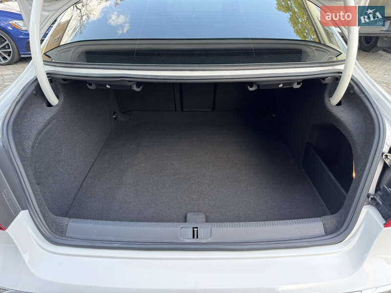Купе Volkswagen CC / Passat CC 2012 в Николаеве фото 32 Купе Volkswagen CC / Passat CC 2012 в Николаеве