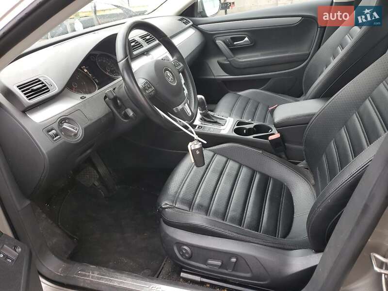 Купе Volkswagen CC / Passat CC 2012 в Львове