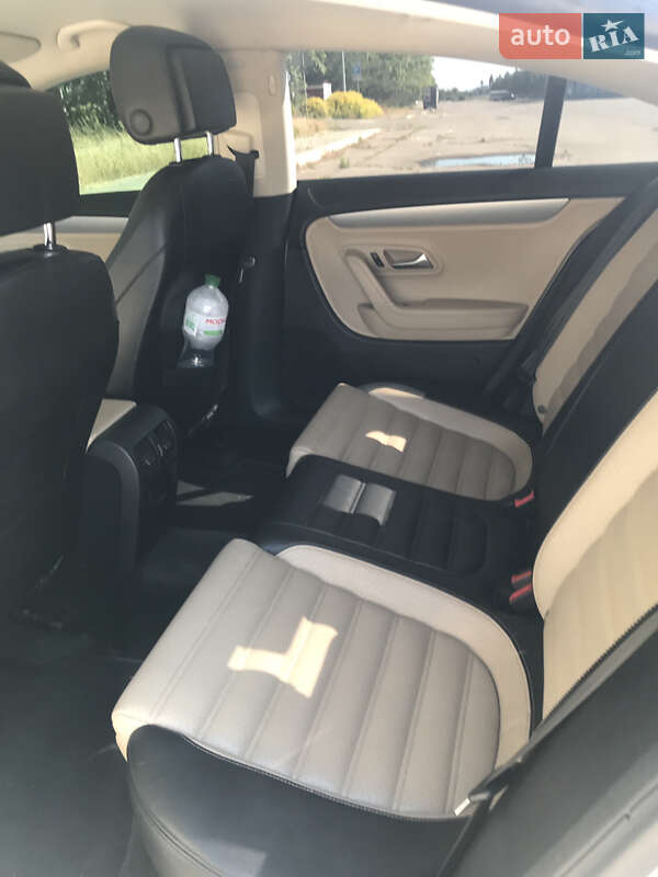 Купе Volkswagen CC / Passat CC 2012 в Николаеве
