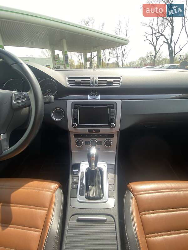 Купе Volkswagen CC / Passat CC 2013 в Киеве