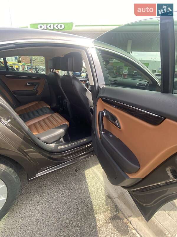 Купе Volkswagen CC / Passat CC 2013 в Киеве