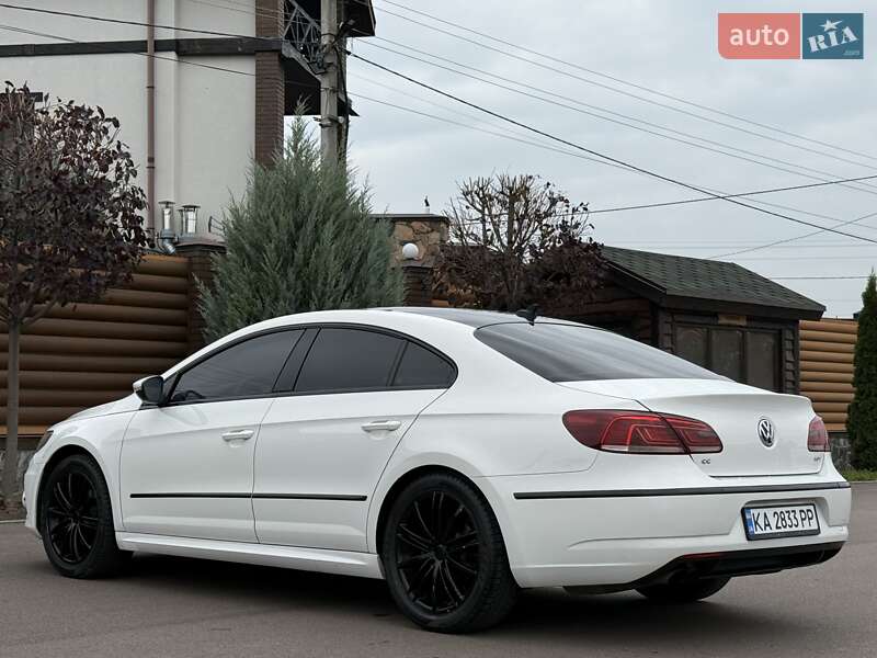 Купе Volkswagen CC / Passat CC 2013 в Киеве