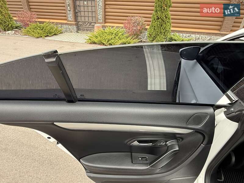 Купе Volkswagen CC / Passat CC 2013 в Киеве