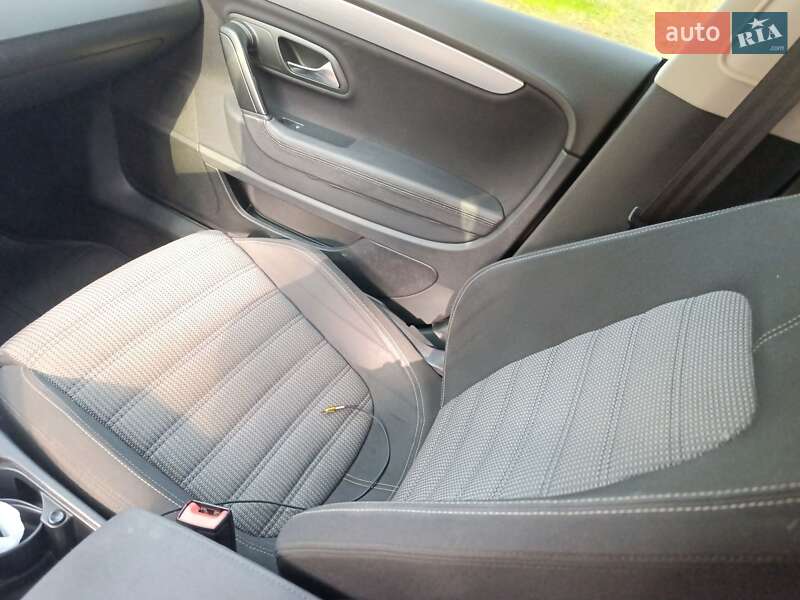 Купе Volkswagen CC / Passat CC 2012 в Каменском фото 2 Купе Volkswagen CC / Passat CC 2012 в Каменском