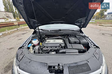 Купе Volkswagen CC / Passat CC 2012 в  фото 32 Купе Volkswagen CC / Passat CC 2012 в