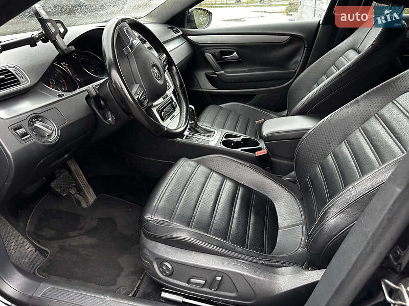 Купе Volkswagen CC / Passat CC 2011 в Киеве