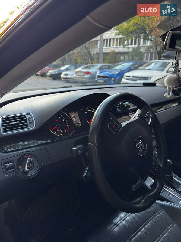 Купе Volkswagen CC / Passat CC 2013 в Києві фото 12 Купе Volkswagen CC / Passat CC 2013 в Києві