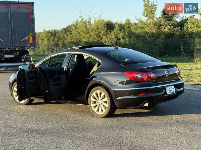 Купе Volkswagen CC / Passat CC 2011 в Умані