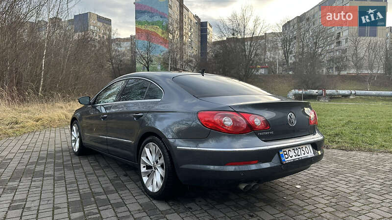 Купе Volkswagen CC / Passat CC 2010 в Львове
