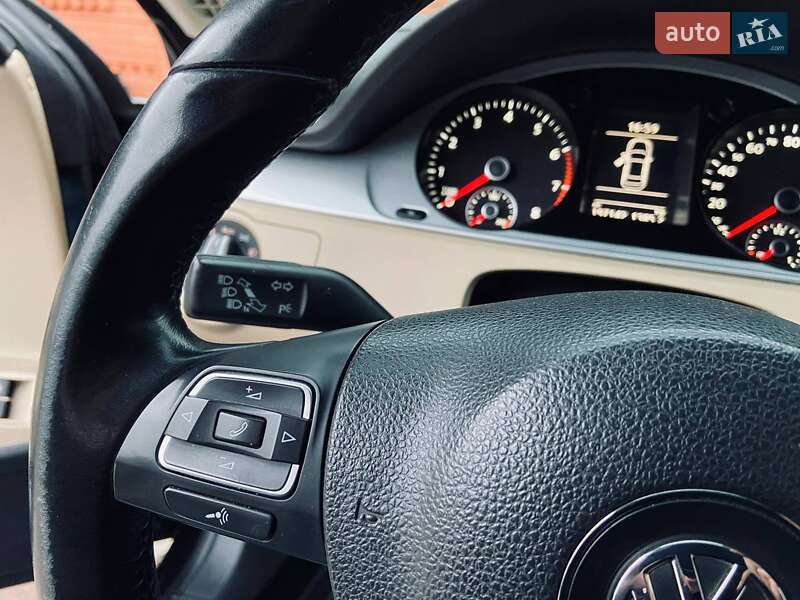 Купе Volkswagen CC / Passat CC 2012 в Миколаєві