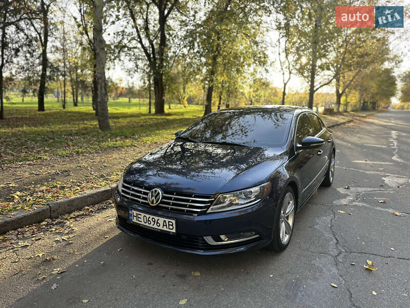 Купе Volkswagen CC / Passat CC 2012 в Миколаєві