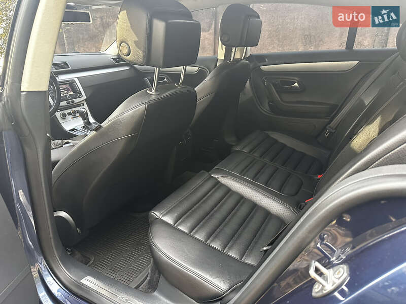 Купе Volkswagen CC / Passat CC 2012 в Миколаєві