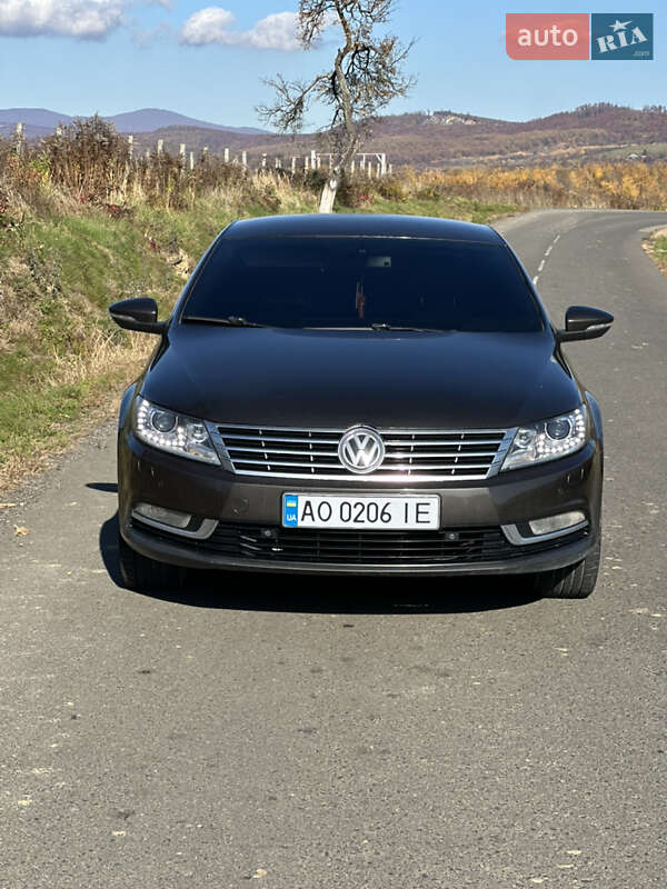 Купе Volkswagen CC / Passat CC 2012 в Іршаві