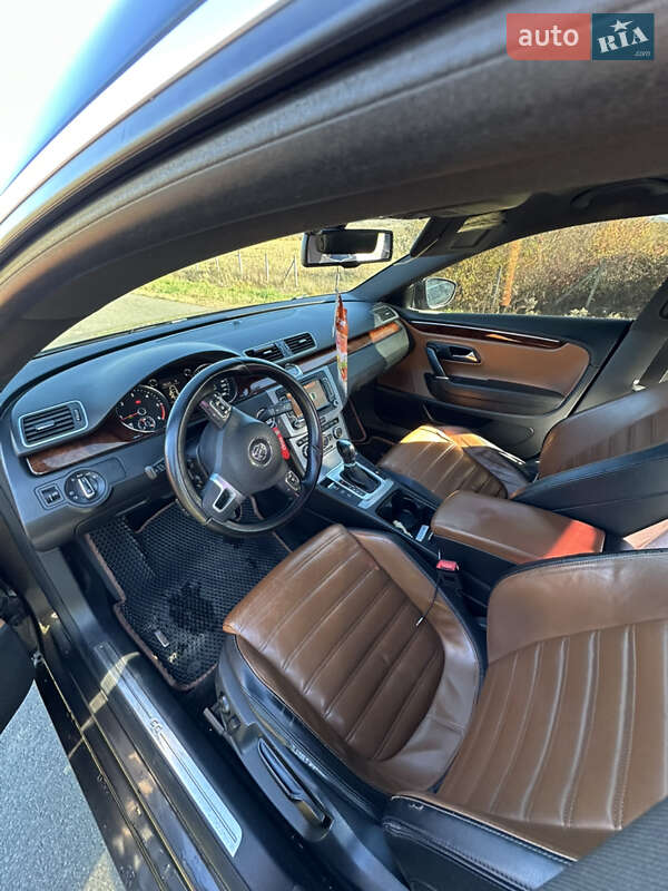 Купе Volkswagen CC / Passat CC 2012 в Іршаві