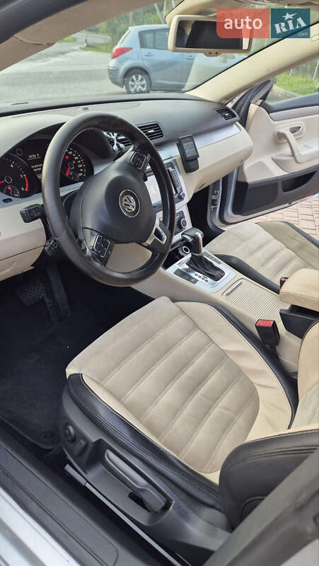 Купе Volkswagen CC / Passat CC 2009 в Львові
