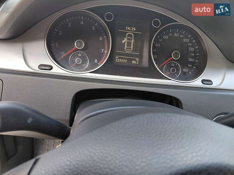 Купе Volkswagen CC / Passat CC 2013 в Умані фото 29 Купе Volkswagen CC / Passat CC 2013 в Умані