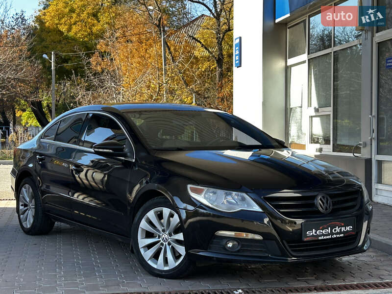 Купе Volkswagen CC / Passat CC 2010 в Миколаєві