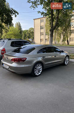 Купе Volkswagen CC / Passat CC 2012 в Киеве