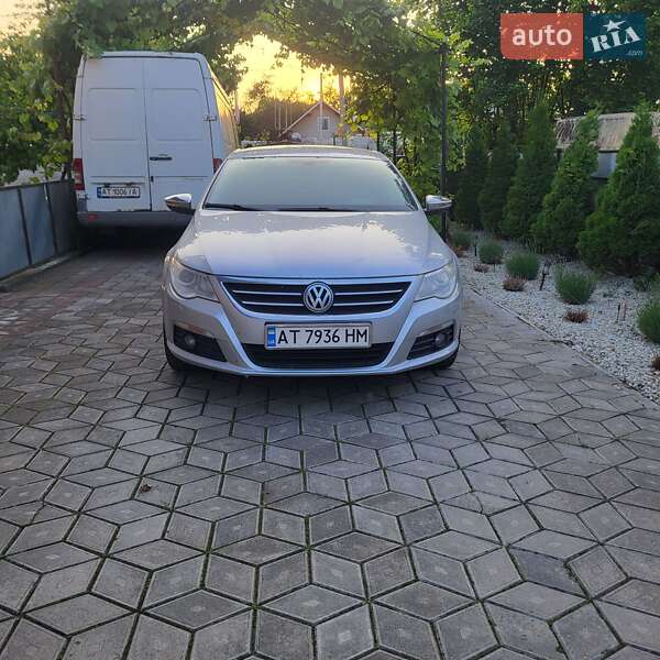 Купе Volkswagen CC / Passat CC 2009 в Коломиї