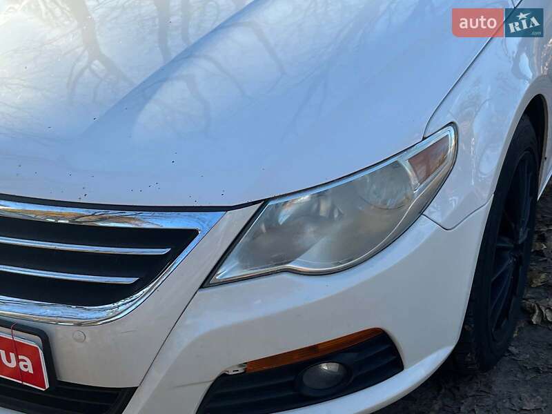 Купе Volkswagen CC / Passat CC 2009 в Києві