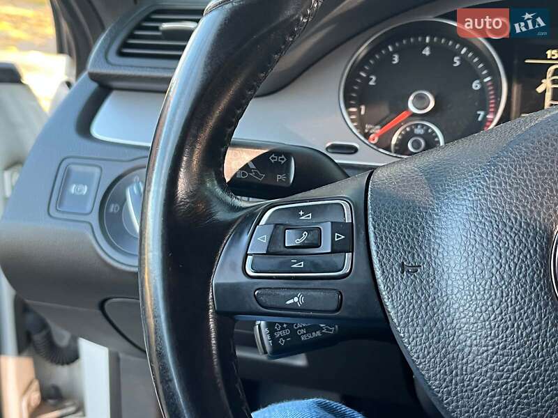 Купе Volkswagen CC / Passat CC 2009 в Києві