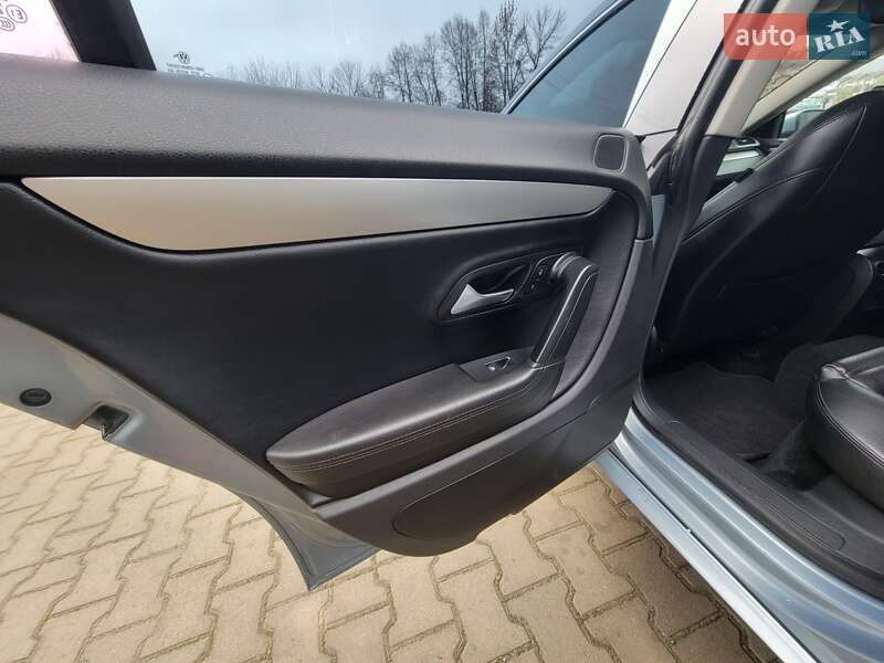 Купе Volkswagen CC / Passat CC 2011 в Дублянах