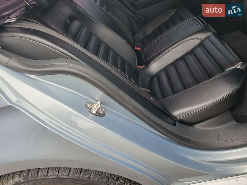 Купе Volkswagen CC / Passat CC 2011 в Дублянах