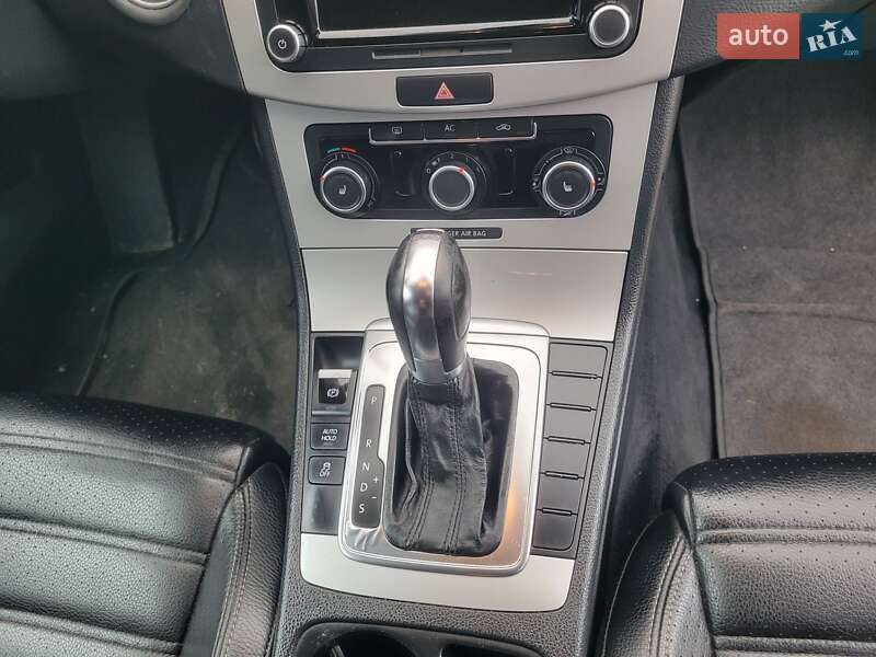 Купе Volkswagen CC / Passat CC 2011 в Дублянах