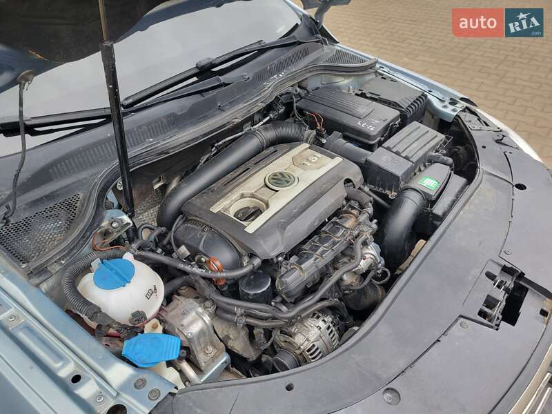 Купе Volkswagen CC / Passat CC 2011 в Дублянах