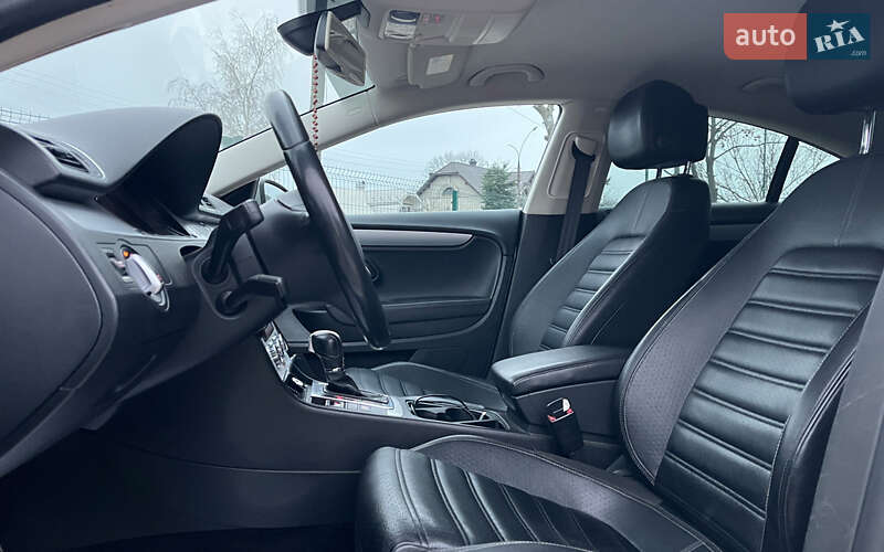 Купе Volkswagen CC / Passat CC 2013 в Коломиї