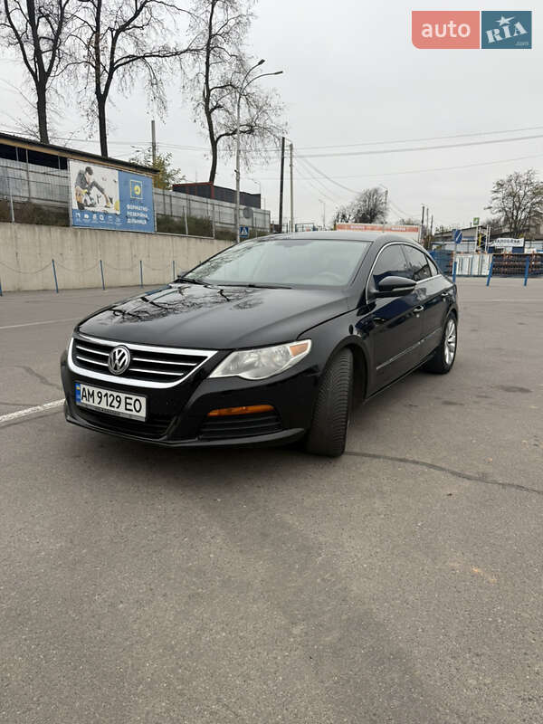 Купе Volkswagen CC / Passat CC 2011 в Киеве