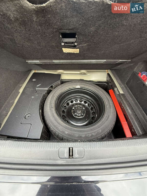 Купе Volkswagen CC / Passat CC 2011 в Киеве