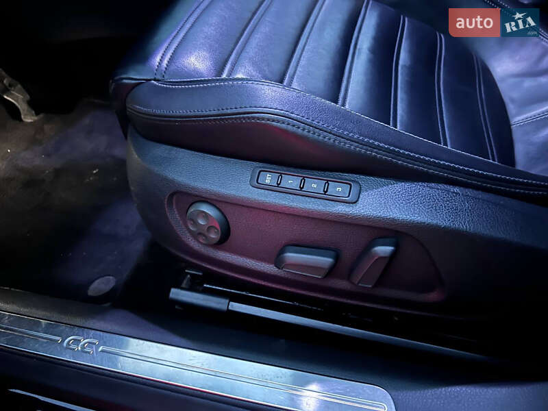 Купе Volkswagen CC / Passat CC 2015 в Чернігові