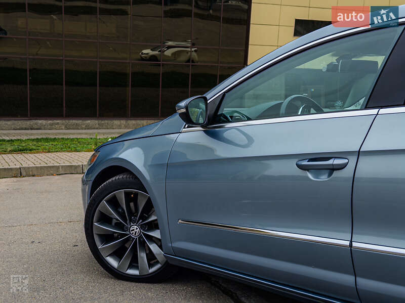 Купе Volkswagen CC / Passat CC 2012 в Запоріжжі
