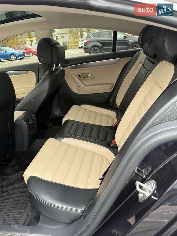 Купе Volkswagen CC / Passat CC 2012 в Киеве