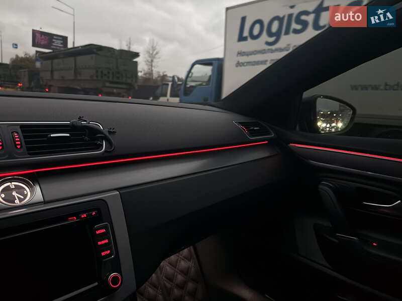 Купе Volkswagen CC / Passat CC 2015 в Киеве