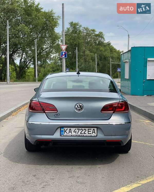 Купе Volkswagen CC / Passat CC 2012 в Чернівцях