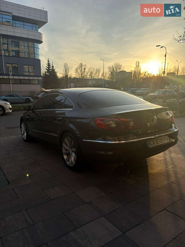 Купе Volkswagen CC / Passat CC 2010 в Києві