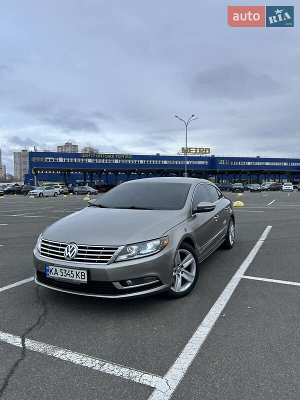 Купе Volkswagen CC / Passat CC 2012 в Києві