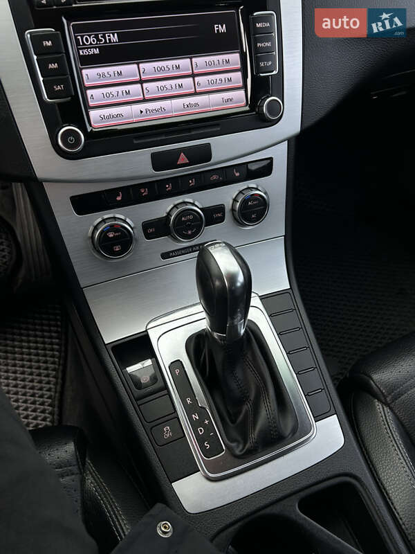 Купе Volkswagen CC / Passat CC 2012 в Києві