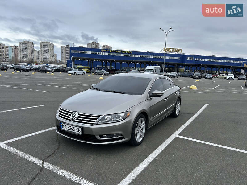 Купе Volkswagen CC / Passat CC 2012 в Києві
